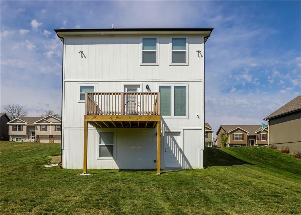 11214 N Oak Trafficway — photo 26
