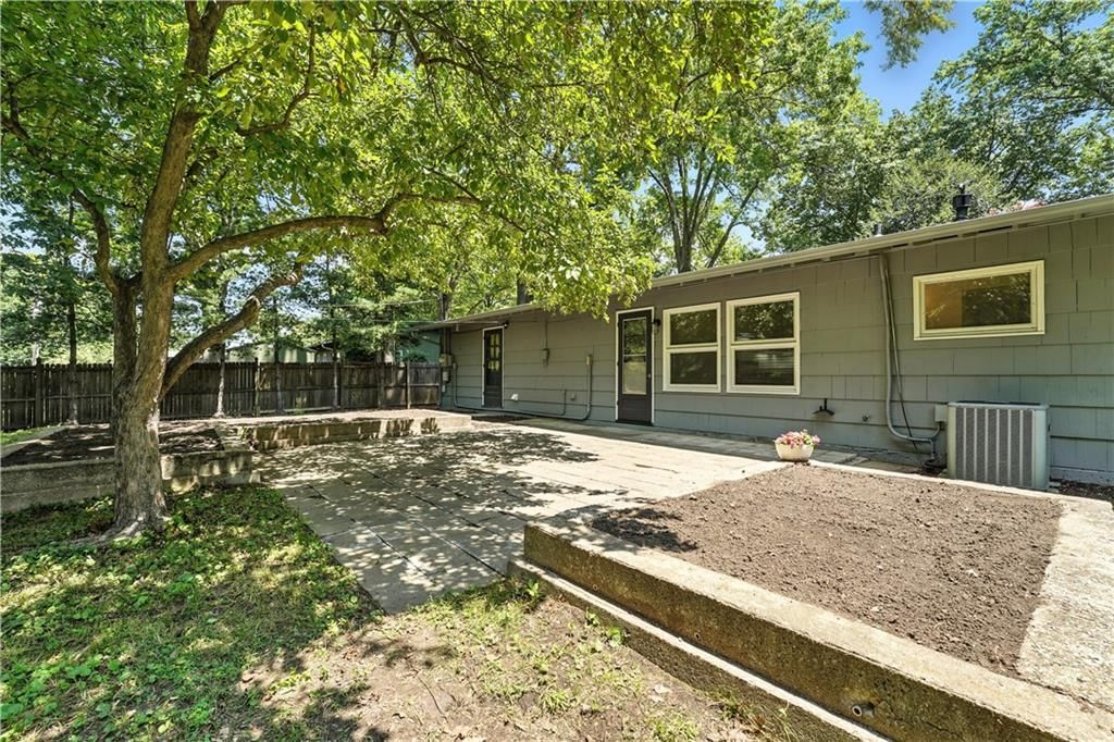 7604 Tomahawk Road — photo 34