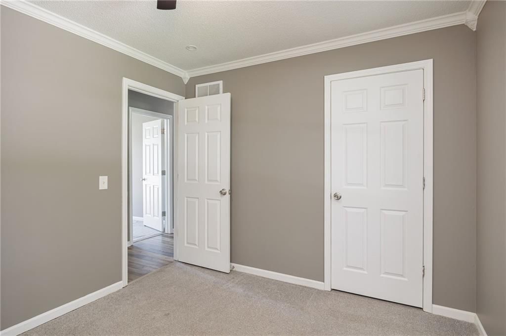 650 Walnut Place — photo 12