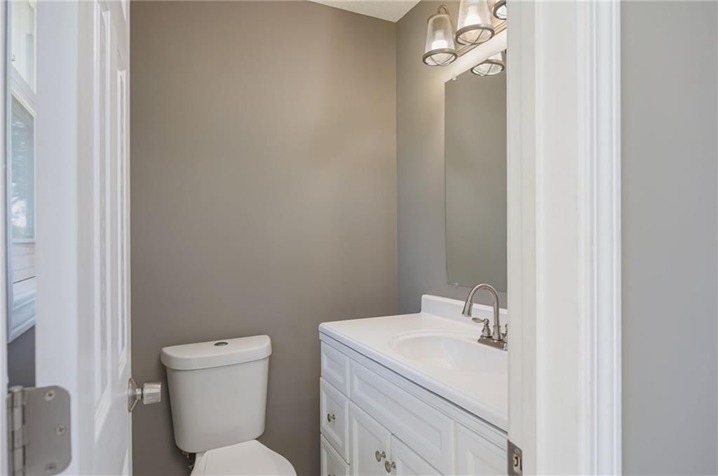 650 Walnut Place — photo 10