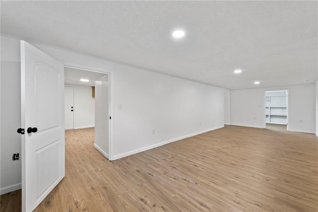 5441 Oliver Street — photo 28