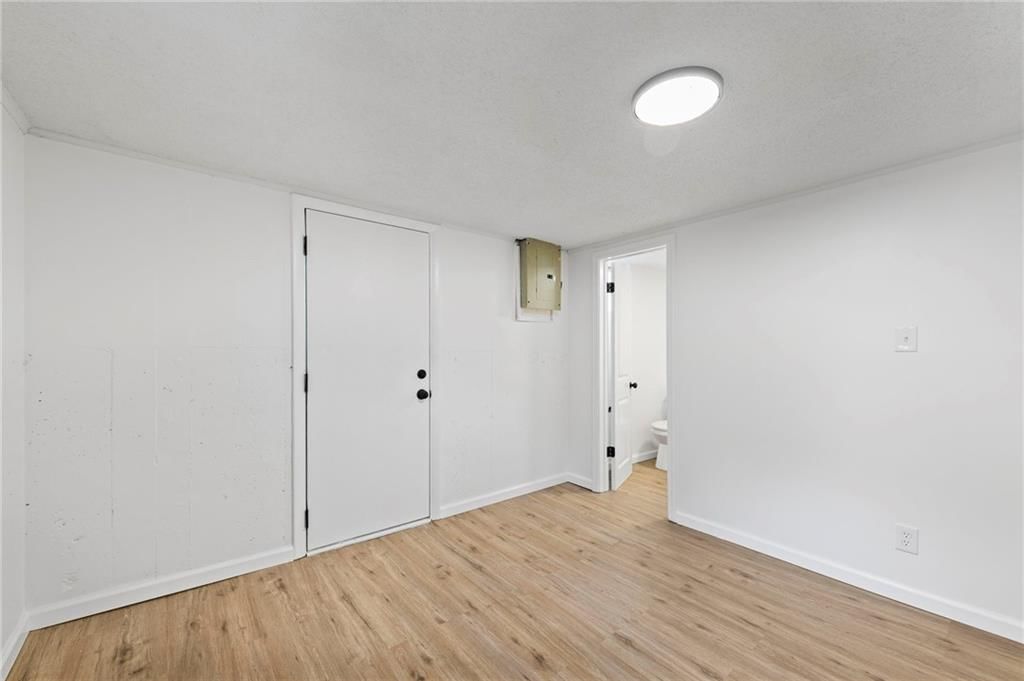 5441 Oliver Street — photo 30