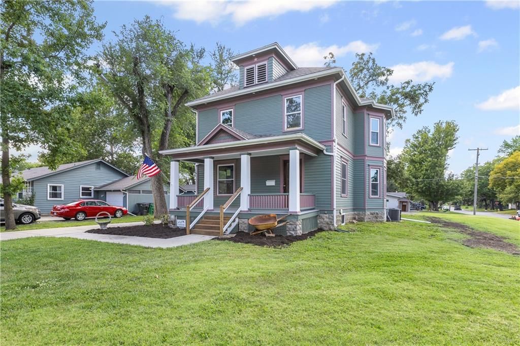 1004 S Willow Street — photo 2