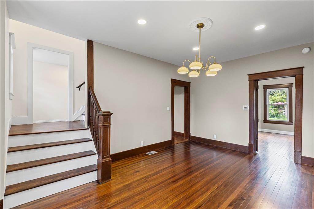 1004 S Willow Street — photo 12