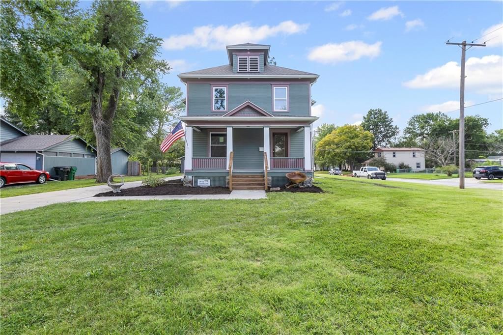1004 S Willow Street — photo 3