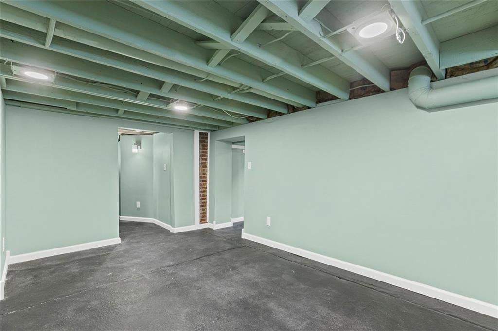 1004 S Willow Street — photo 35