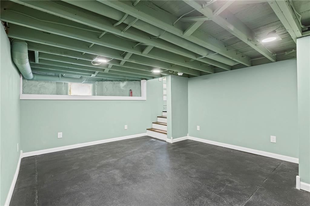 1004 S Willow Street — photo 36