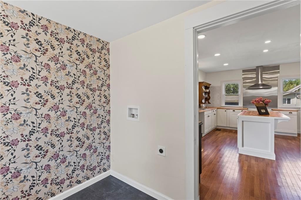 1004 S Willow Street — photo 42