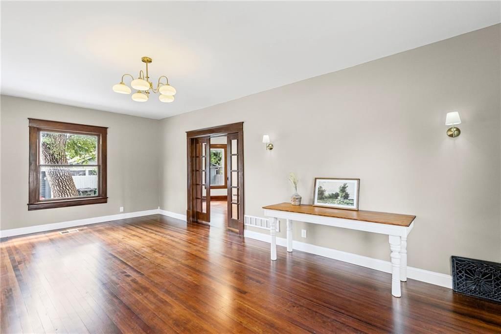 1004 S Willow Street — photo 9
