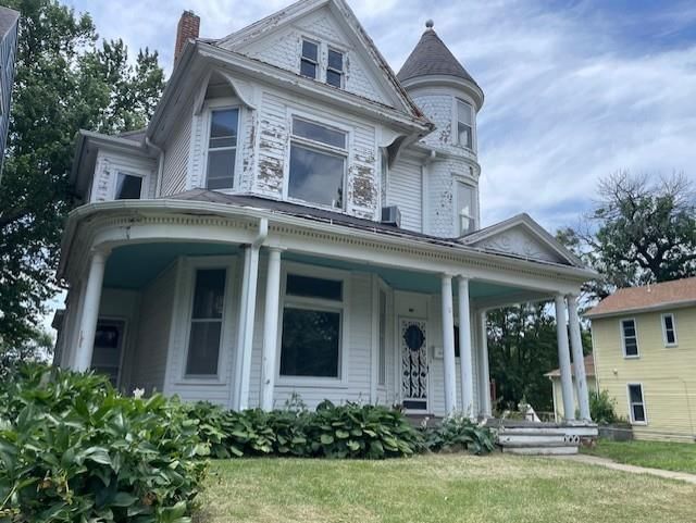 2210 Felix Street — photo 2