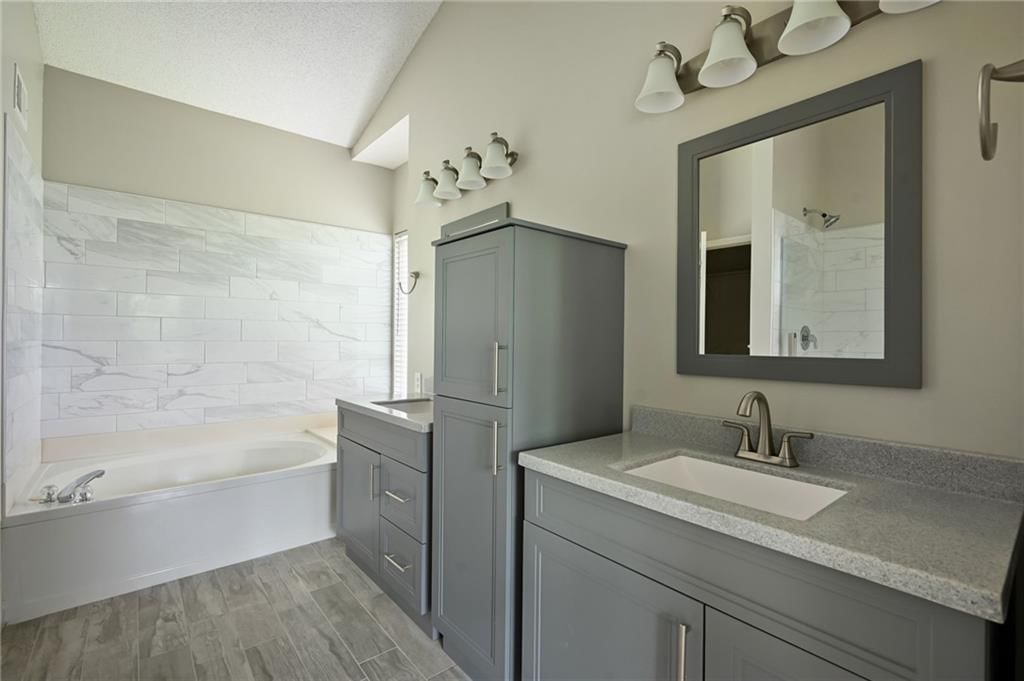 9201 N Charlotte Court — photo 13