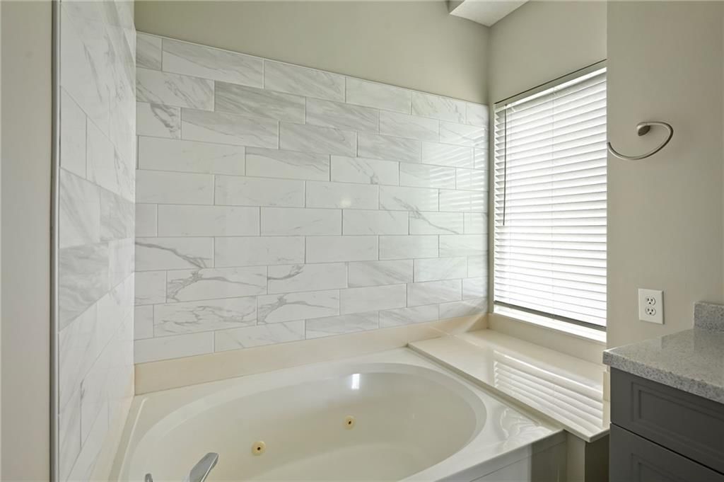9201 N Charlotte Court — photo 14