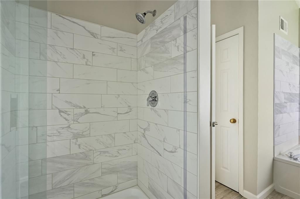 9201 N Charlotte Court — photo 15