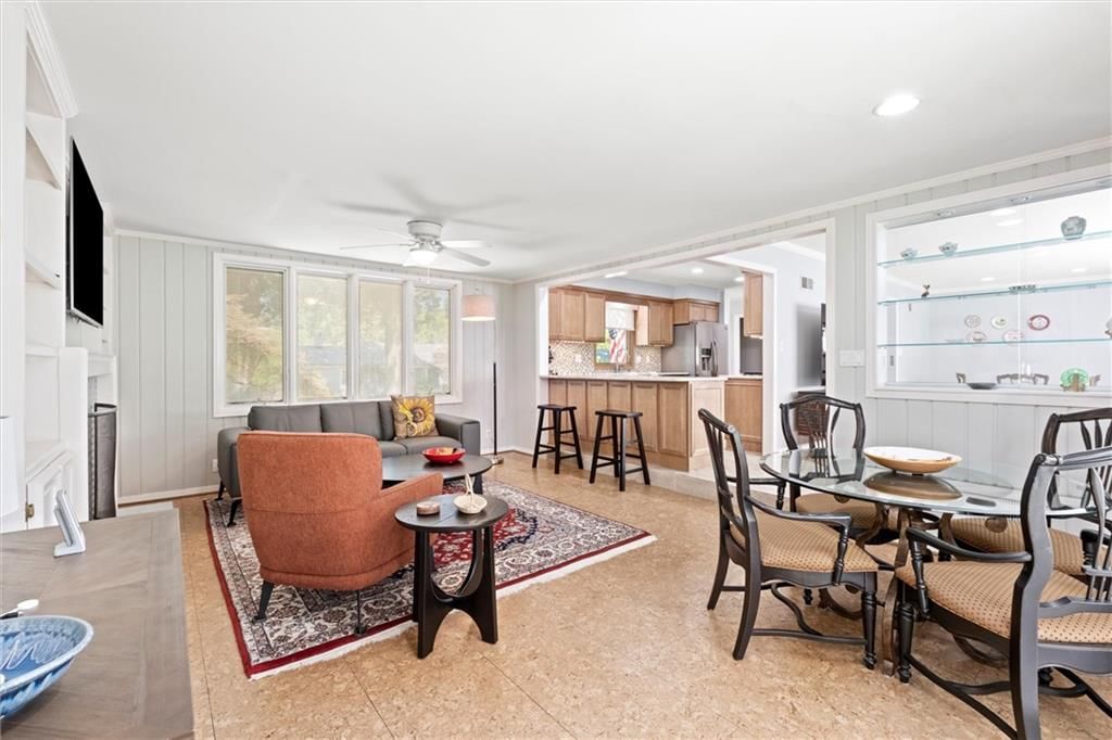 6400 Reeds Drive — photo 10
