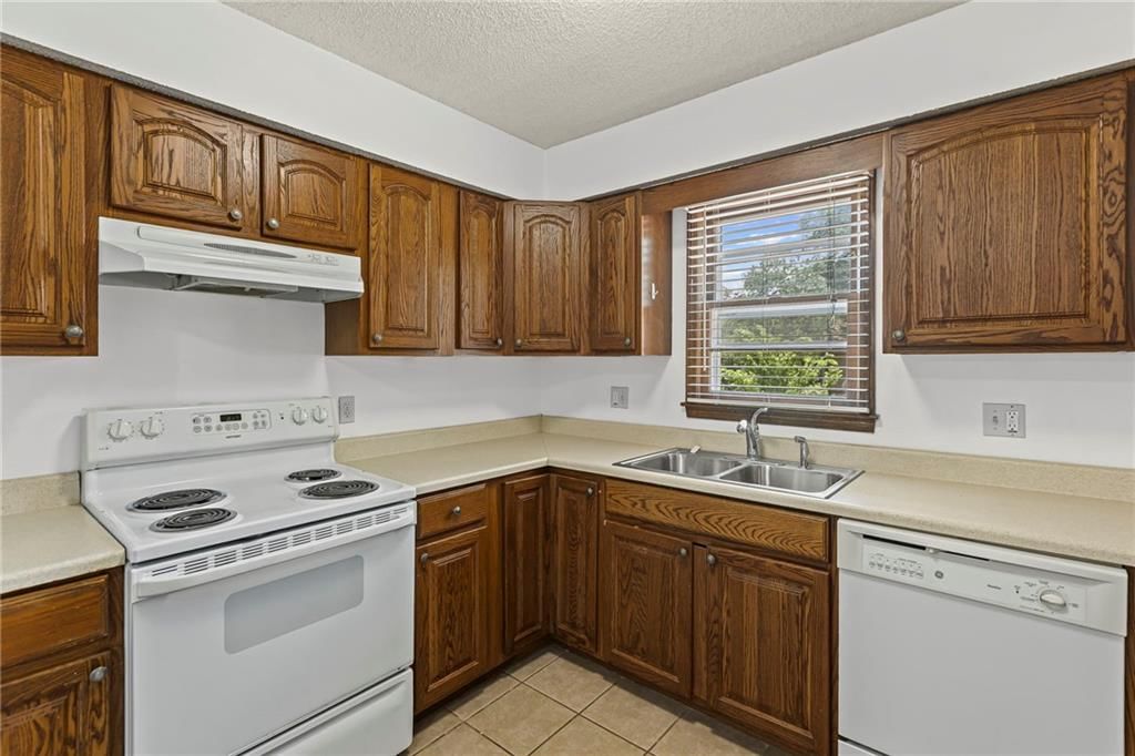 10131 W 84th Street — photo 16