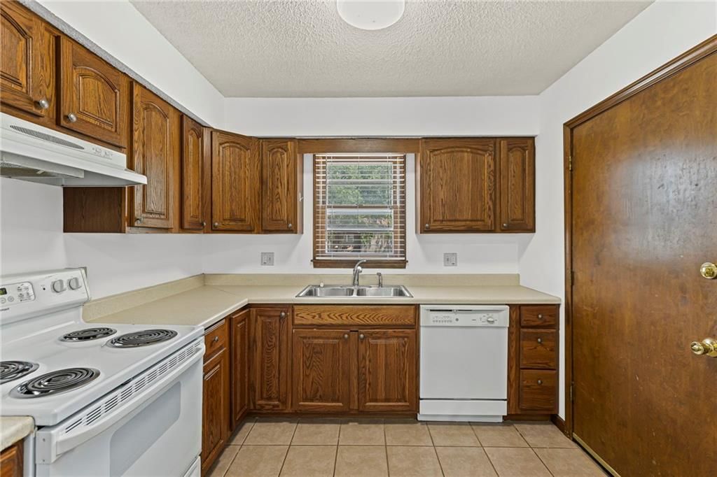 10131 W 84th Street — photo 18
