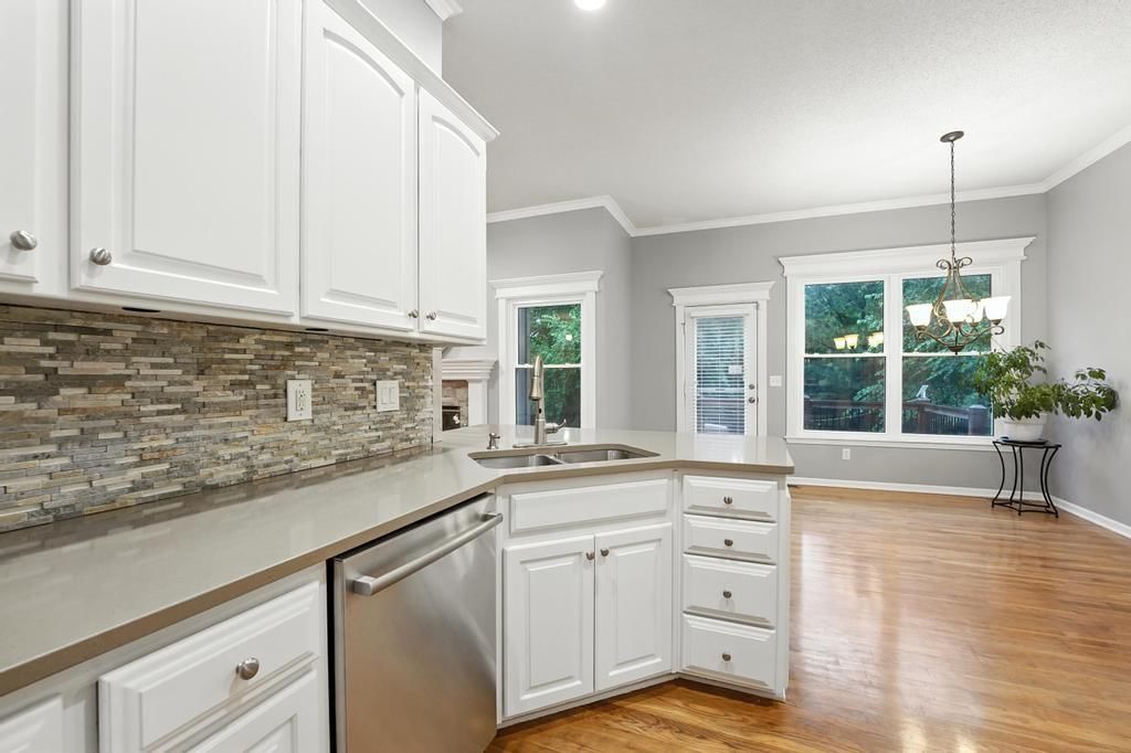 417 NE Topaz Drive — photo 18