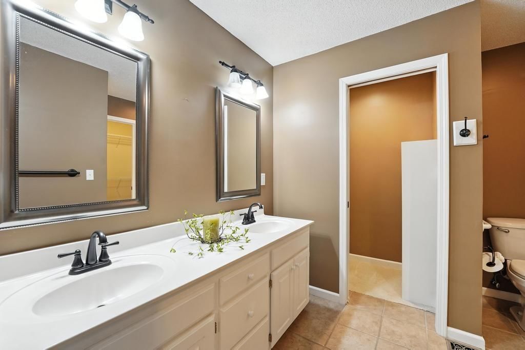 417 NE Topaz Drive — photo 23