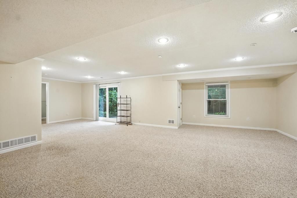 417 NE Topaz Drive — photo 30