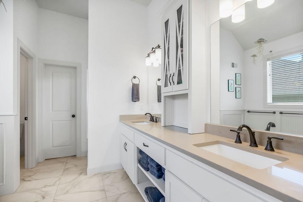 8319 Pickering Street — photo 16