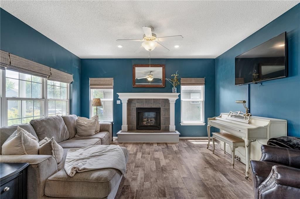 1210 NW Persimmon Drive — photo 9