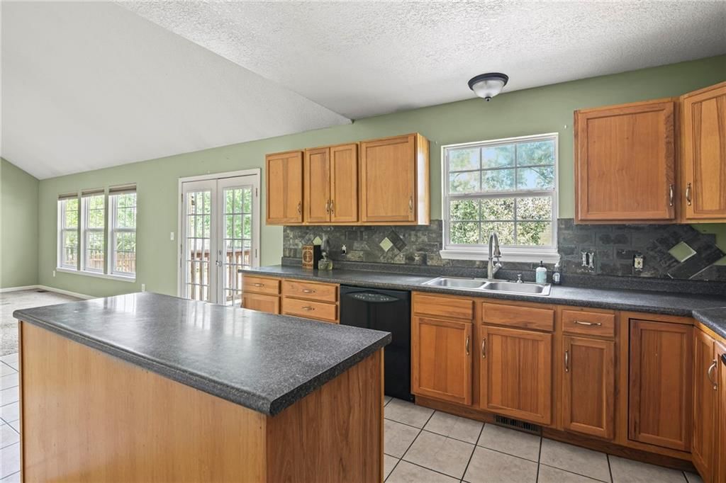 11647 Woodrail Avenue — photo 10