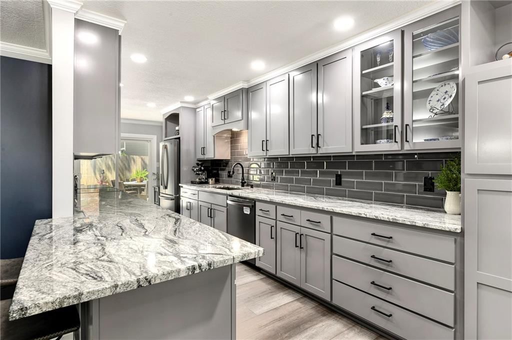 1410 Vilas Street — photo 13
