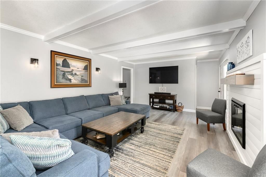 1410 Vilas Street — photo 14