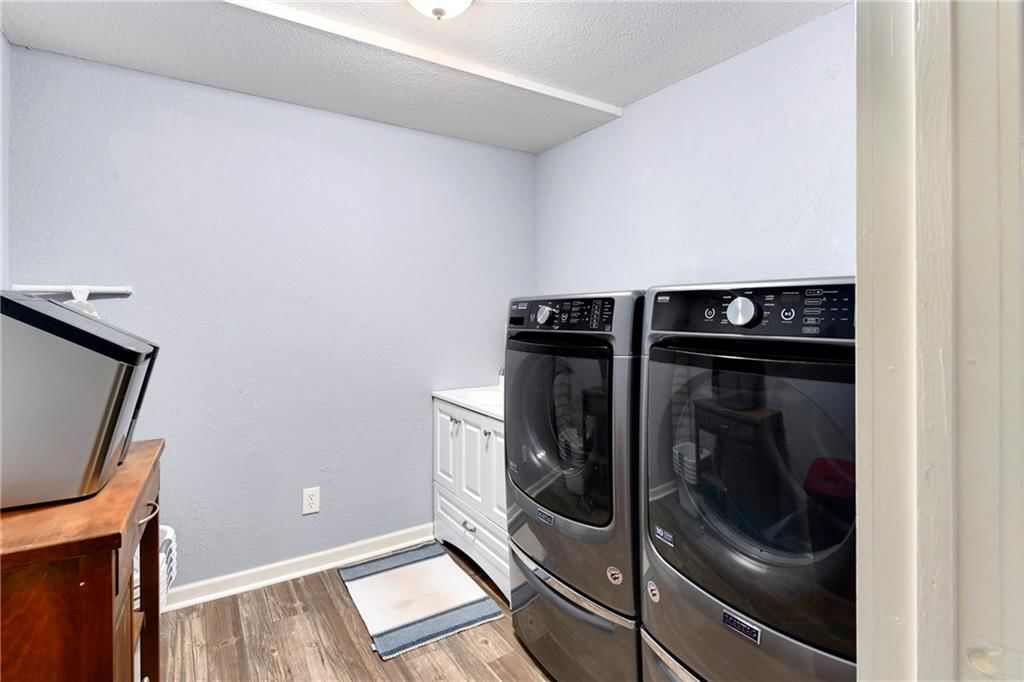 1410 Vilas Street — photo 27