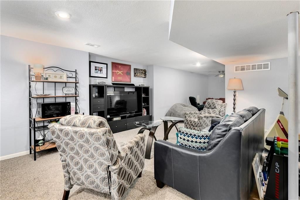 1410 Vilas Street — photo 28