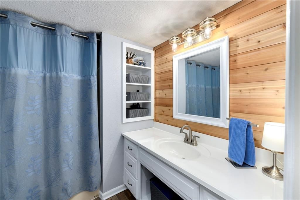 1410 Vilas Street — photo 33