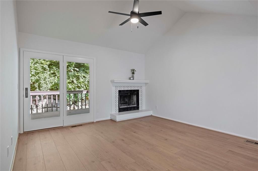 1424 Applegate Court — photo 3