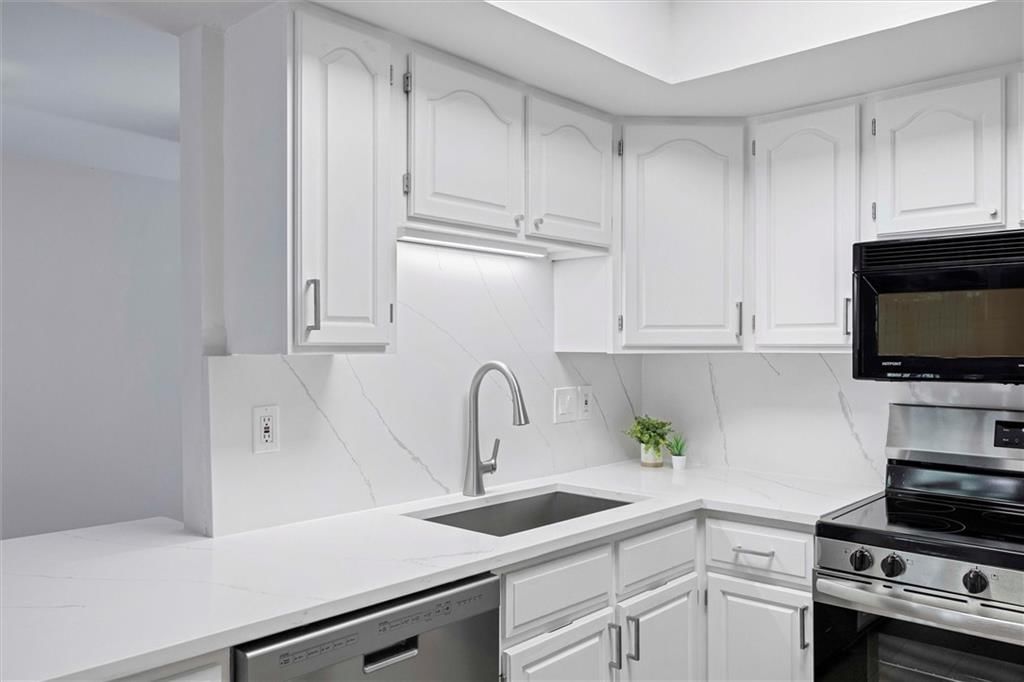 1424 Applegate Court — photo 5
