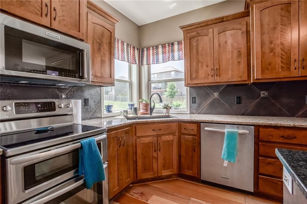 406 Yolanda Circle — photo 10