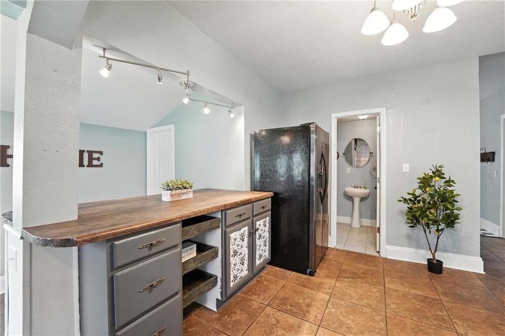 134 S Lincoln Street — photo 18