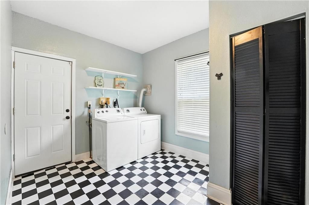 134 S Lincoln Street — photo 20