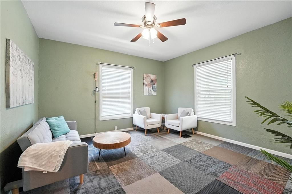 134 S Lincoln Street — photo 7