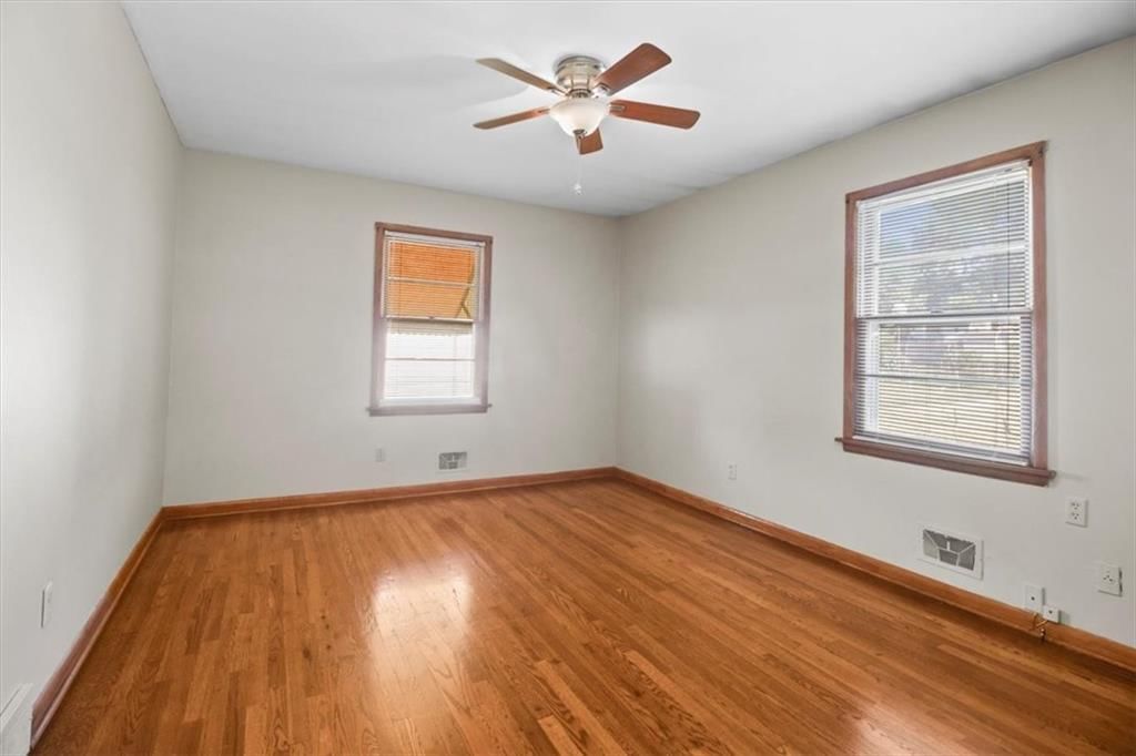 811 NW B Street — photo 24