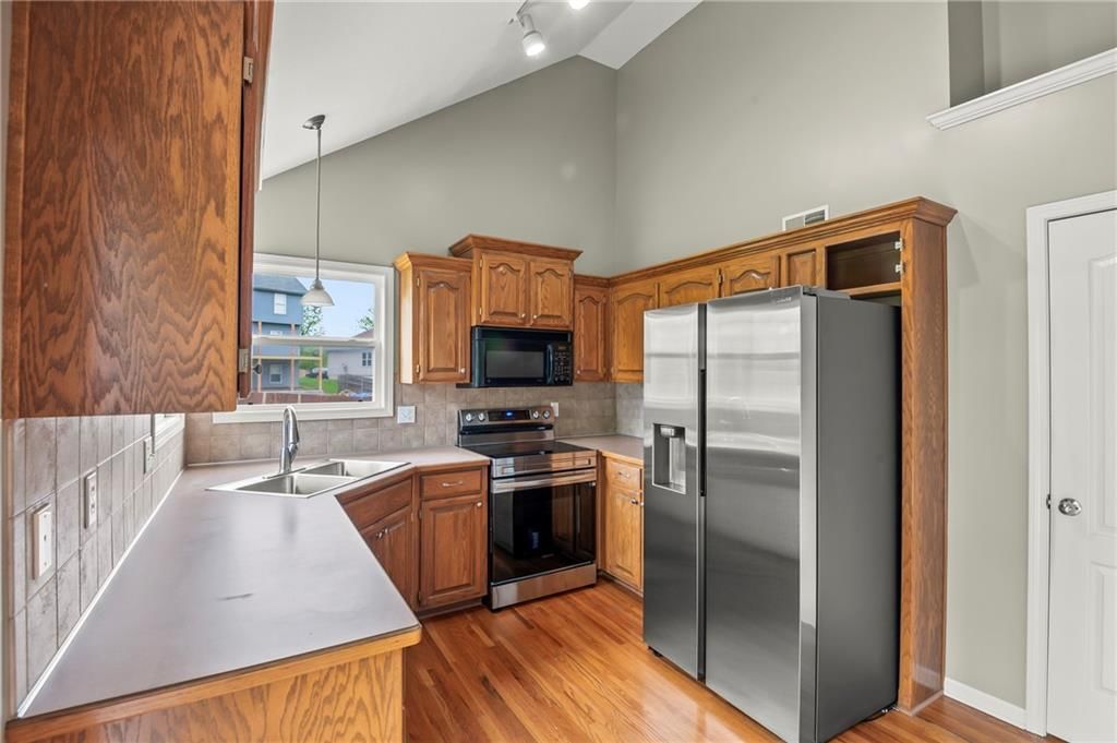 401 Granite Court — photo 13