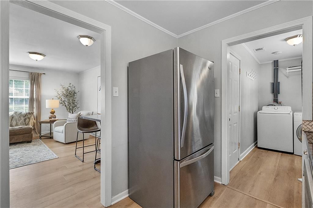 7553 Rainbow Drive — photo 11