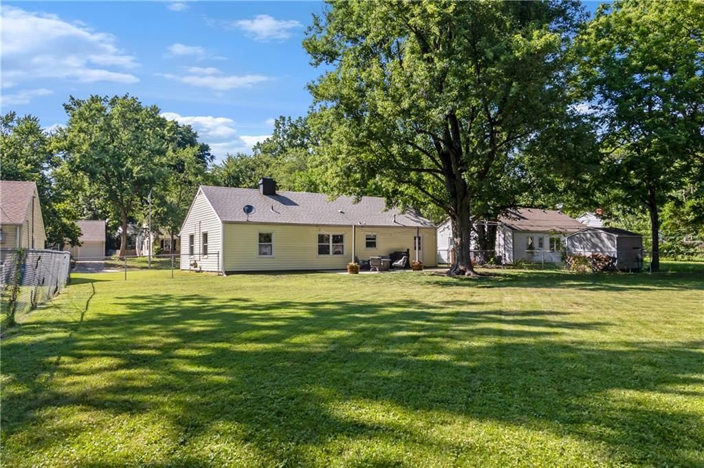 7553 Rainbow Drive — photo 22