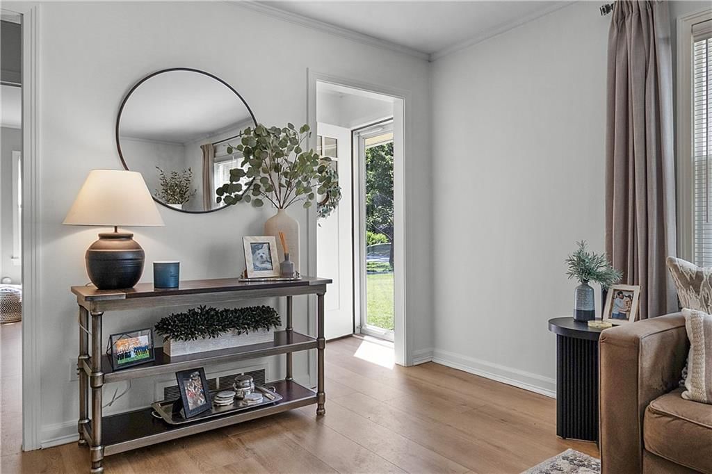 7553 Rainbow Drive — photo 6