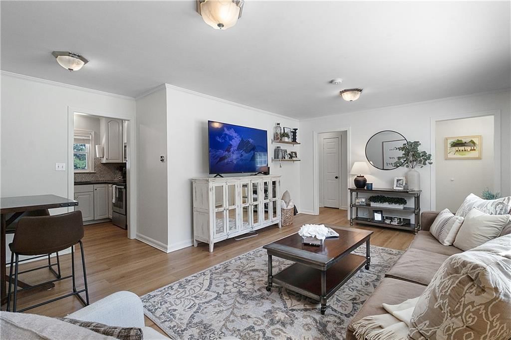 7553 Rainbow Drive — photo 8