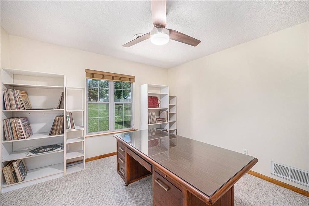 1306 Minuteman Drive — photo 23