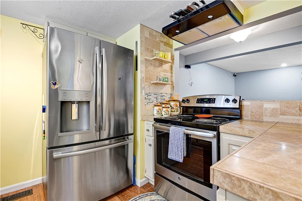 6541 HALSEY Street — photo 9
