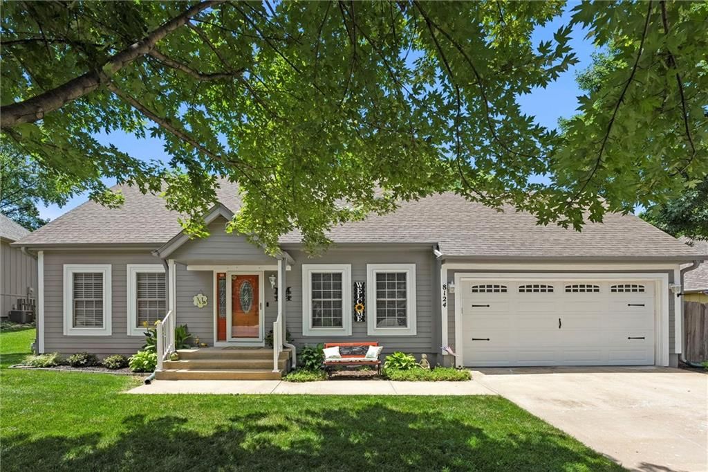 8124 Swarner Street, Lenexa, KS