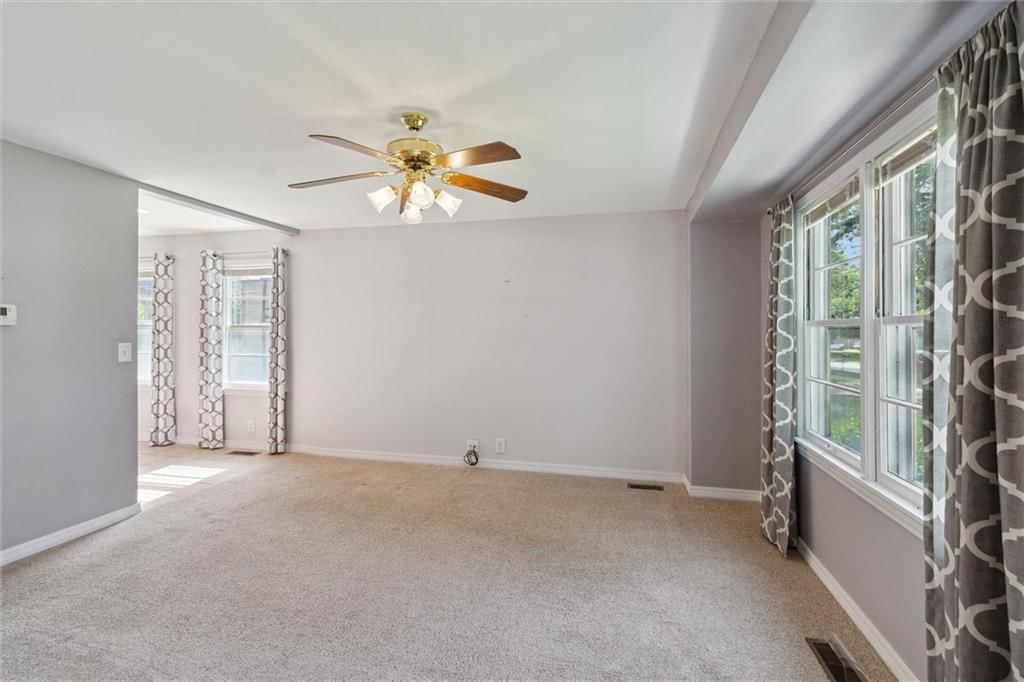 609 W Beech Street — photo 6
