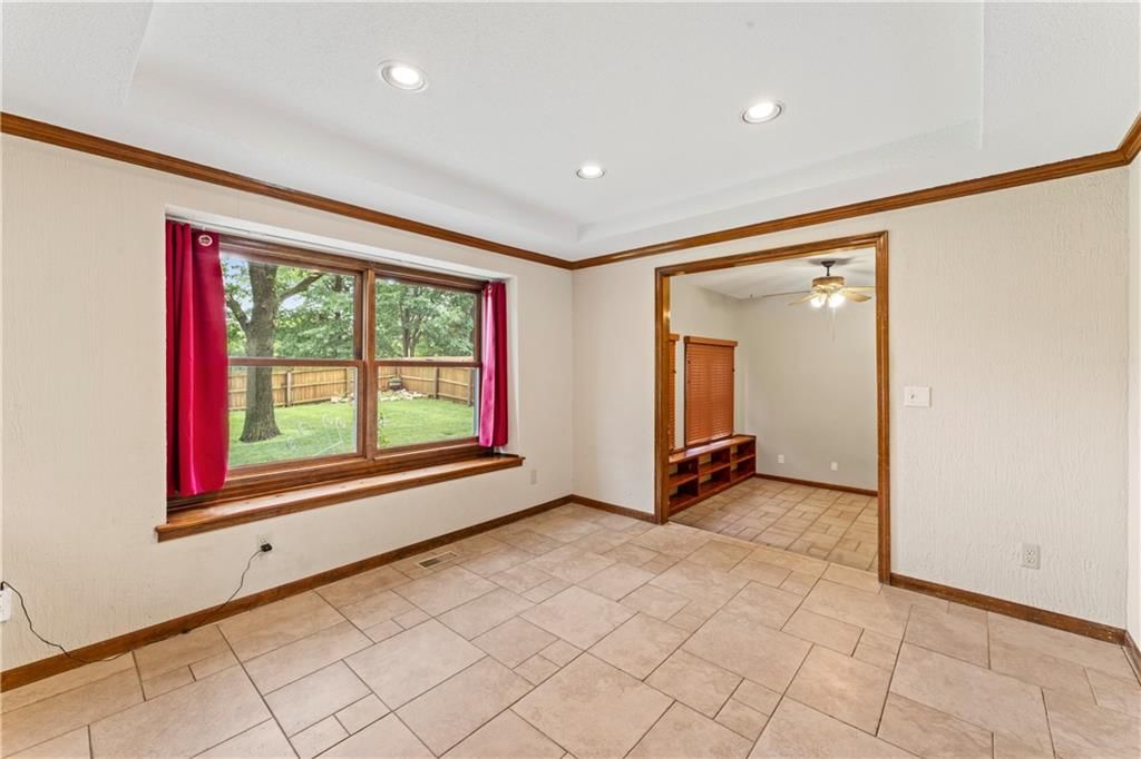 11609 W 109 Street — photo 17