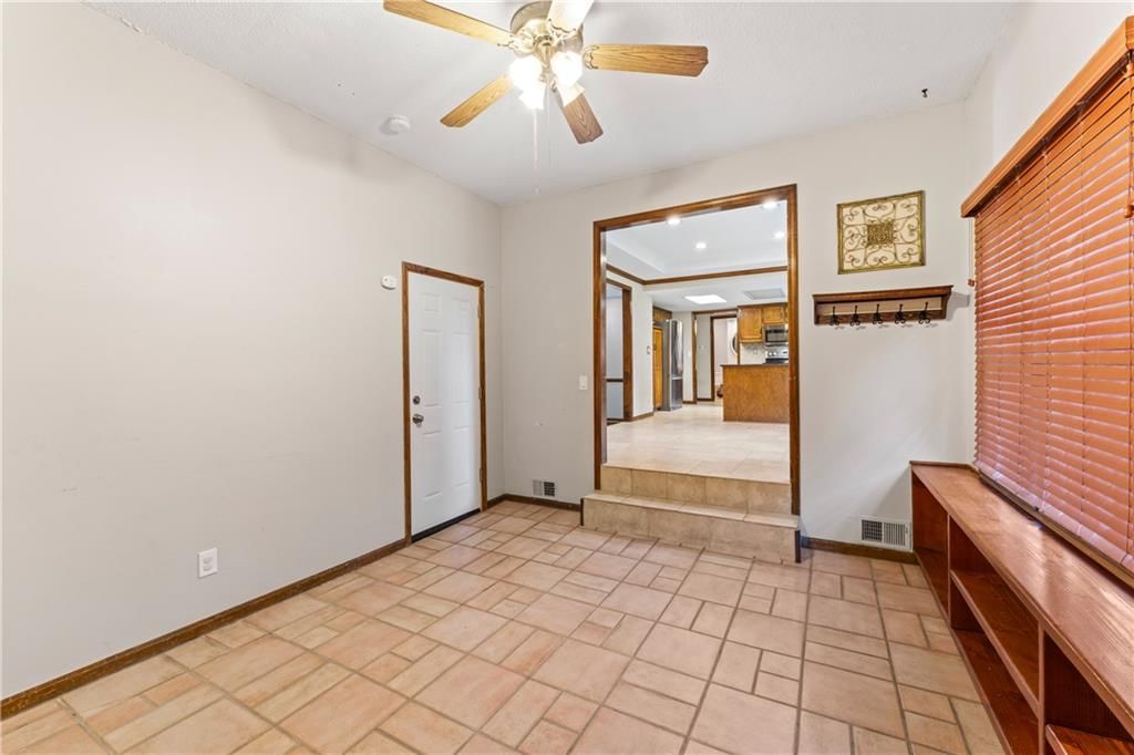 11609 W 109 Street — photo 21