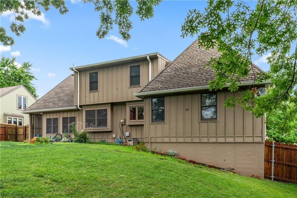 11609 W 109 Street — photo 48